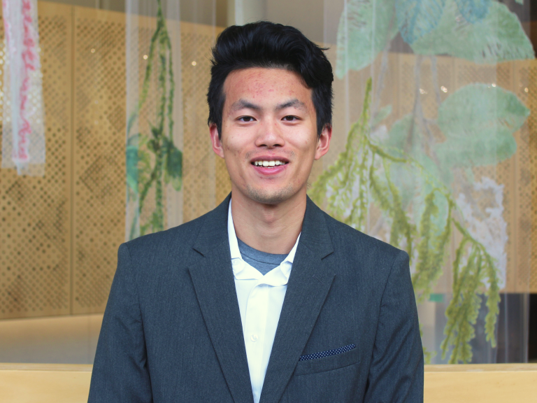 Steven Zhang headshot
